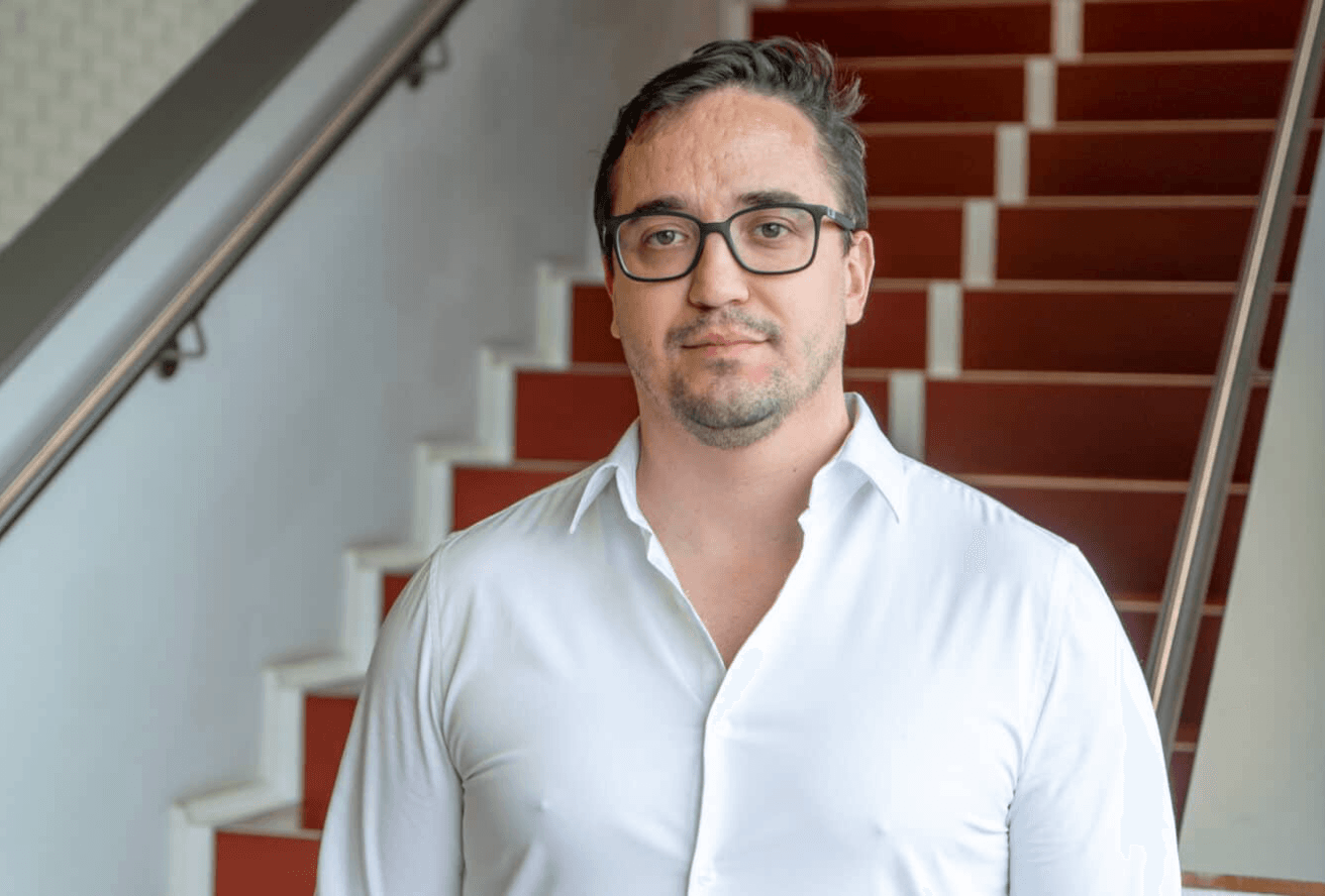 Dr. Alexandre Pelegrinelli