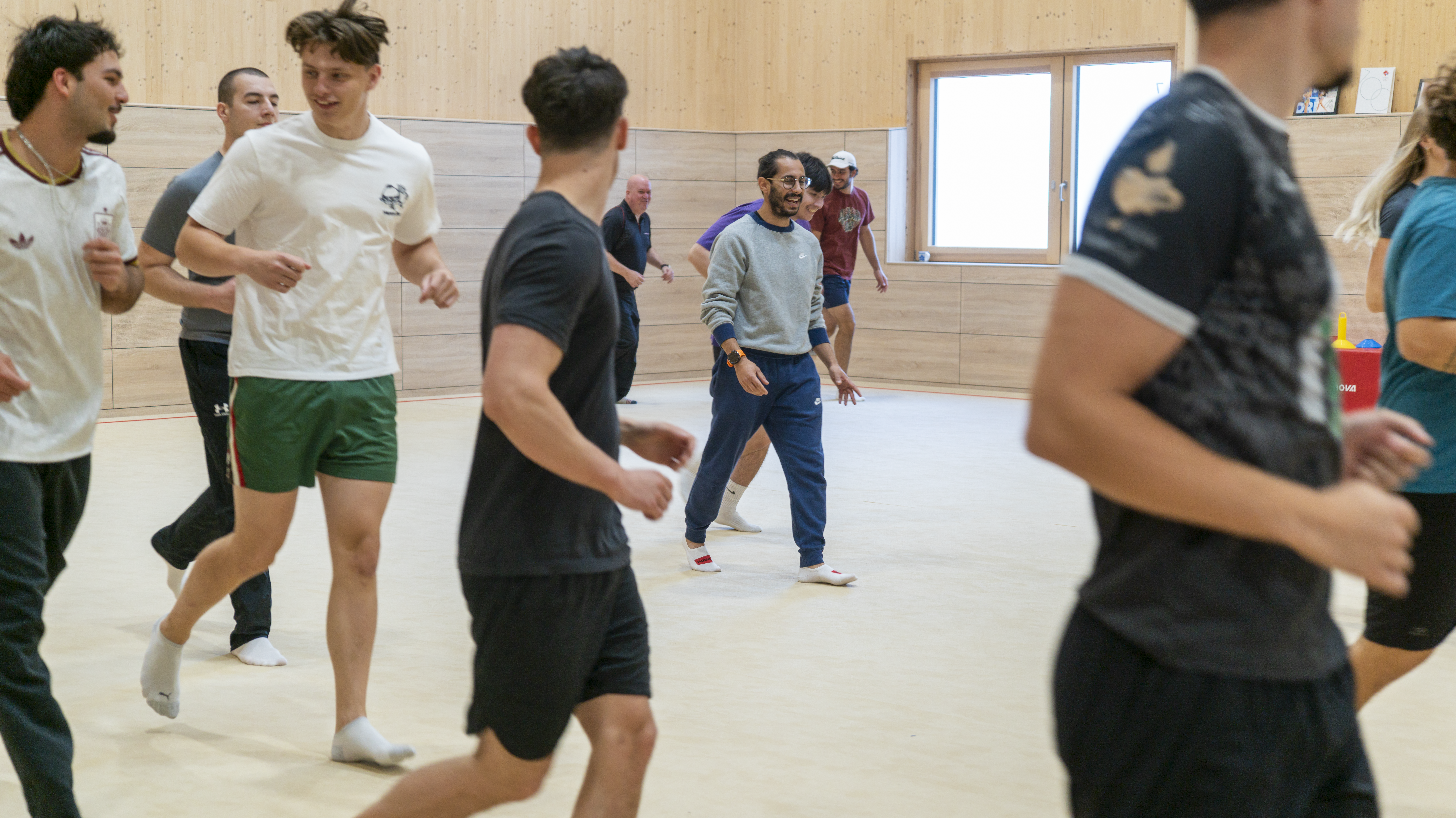 Warming Up the Right Way: A Practical Session with Strength & Conditioning Coach Mathias Chifano